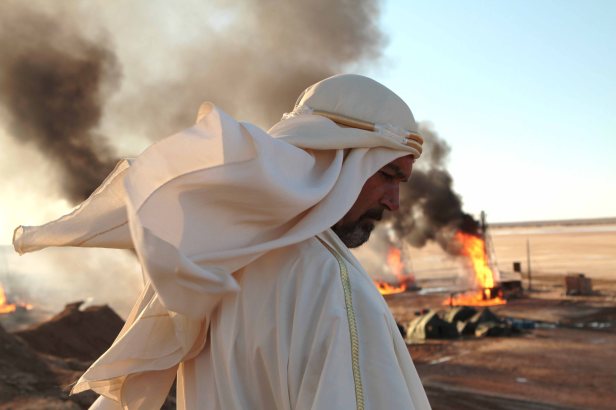 Black-Gold-Antonio-Banderas